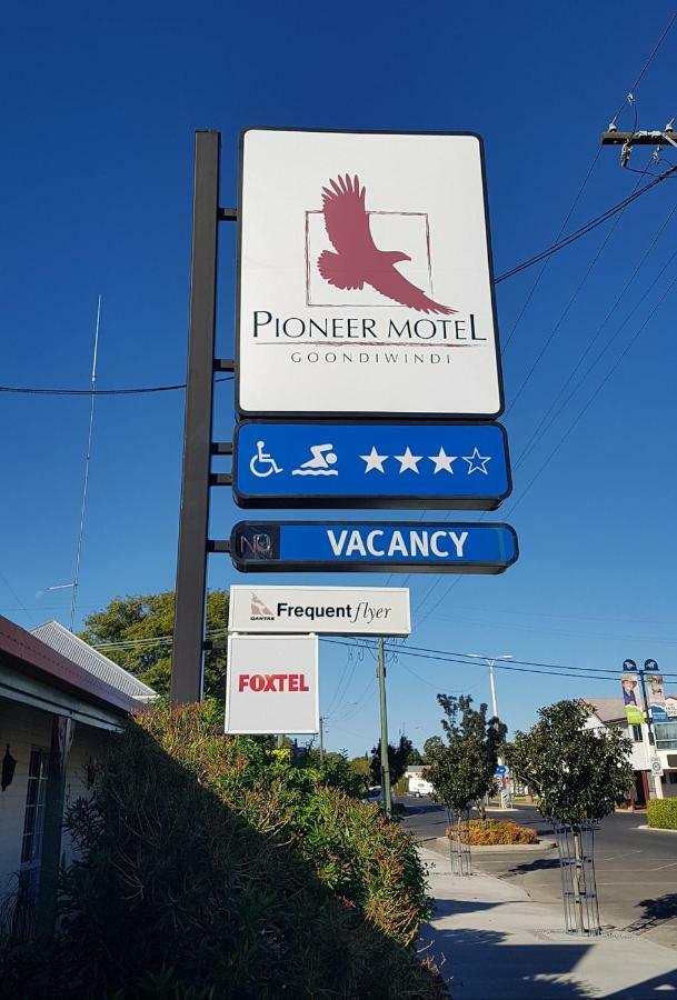 Pioneer Motel Goondiwindi Kültér fotó
